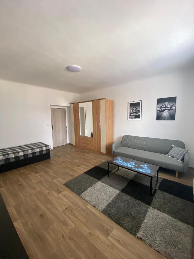 Cerna Ruze - Apartman 3 Plzeň Exterior foto