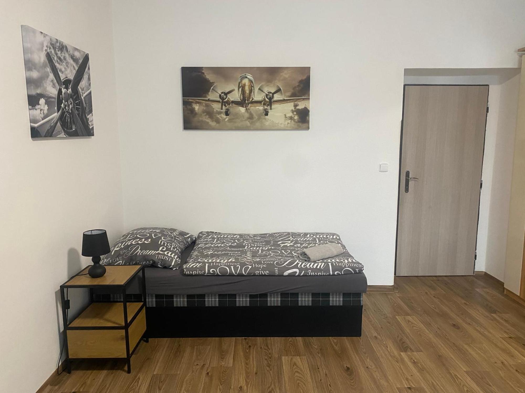 Cerna Ruze - Apartman 3 Plzeň Exterior foto